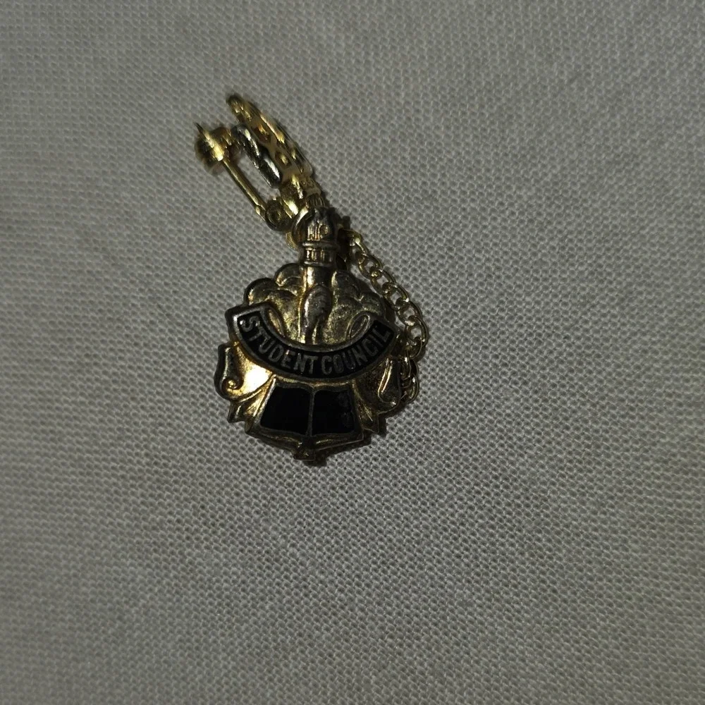 Original Gold Tone Student Council Pin with Chain - Elementary & High Schools